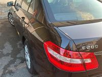 Second-hand Mercedes E200 184 CP (135 kW) 2010 Negru Berlinǎ