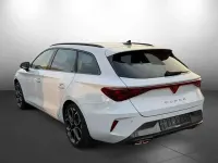 Neu Cupra Leon 204 PS (150 kW) 2025 Weiss Kombi