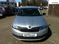 Gebraucht Skoda Rapid Active 105 PS (77 kW) 2015 Silber Limousine