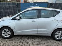 Gebraucht Hyundai i10 Style 67 PS (49 kW) 2014 Silber Kleinwagen