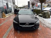 Gebraucht Volvo V60 Momentum 163 PS (119 kW) 2020 Schwarz Kombi