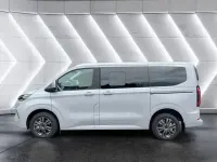 Neu Ford Tourneo Titanium 170 PS (125 kW) 2026 Grau Van / Kleinbus