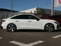 Gebraucht Audi A5 Edition .1 299 PS (219 kW) 2025 Gletscherweiß metallic Limousine