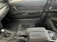 Gebraucht BMW 320 163 PS (119 kW) 2009 Schwarz Coupé