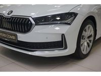 Gebraucht Skoda Superb Selection 150 PS (110 kW) 2024 Weiss Kombi