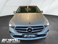 Gebraucht Mercedes B220 190 PS (139 kW) 2022 Iridiumsilber Kleinwagen