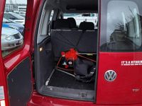 Gebraucht VW Caddy 102 PS (75 kW) 2011 Rot Van / Kleinbus