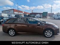 Gebraucht Toyota Avensis Business Edition 143 PS (105 kW) 2015 Gold Kombi