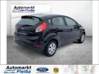 Gebraucht Ford Fiesta Trend 80 PS (58 kW) 2013 Pantherschwarz metallic Kleinwagen