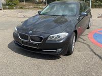 Second-hand BMW 520 184 CP (135 kW) 2013 Negru Berlinǎ