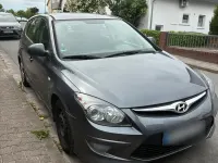 Gebraucht Hyundai i30 90 PS (66 kW) 2010 Grau Kleinwagen