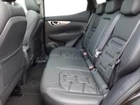 Gebraucht Nissan Qashqai Akari 159 PS (116 kW) 2020 Rot metallic SUV