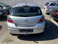 Gebraucht Opel Astra 90 PS (66 kW) 2007 Silber Limousine