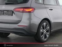 Gebraucht Mercedes B220 Night 190 PS (139 kW) 2025 Lack mountaingrau Van / Kleinbus