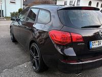 Gebraucht Opel Astra 140 PS (102 kW) 2012 Braun Kombi