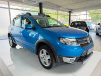 Gebraucht Dacia Sandero Prestige 90 PS (66 kW) 2015 Blau Kleinwagen