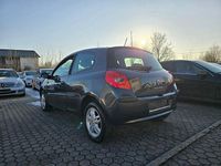 Gebraucht Renault Clio III Dynamique 88 PS (64 kW) 2006 Grau Kleinwagen