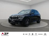Gebraucht BMW X5 M Sport 265 PS (194 kW) 2020 Black sapphire metallic SUV