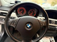 Gebraucht BMW 320 184 PS (135 kW) 2010 Weiß Kombi