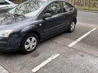 Gebraucht Ford Focus Ambiente 101 PS (74 kW) 2006 Grau Limousine