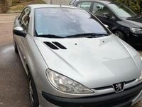 Gebraucht Peugeot 206 CC 109 PS (80 kW) 2002 Silber Cabrio