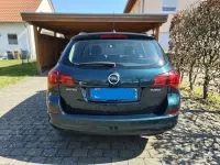 Gebraucht Opel Astra Edition 140 PS (102 kW) 2014 Grün Kombi