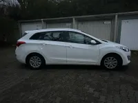 Gebraucht Hyundai i30 Style 120 PS (88 kW) 2017 Weiß Limousine