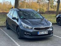 Używany Kia Ceed Attract 99 KM (72 kW) 2017 Szary Hatchback