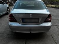 Gebraucht Mercedes C180 143 PS (105 kW) 2005 Silber Limousine