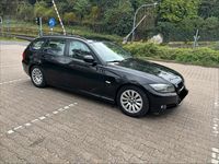 Gebraucht BMW 320 184 PS (135 kW) 2011 Schwarz Kombi