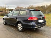 Gebraucht VW Passat Comfortline 140 PS (102 kW) 2011 Blau Kombi