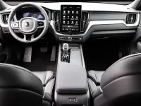 Gebraucht Volvo XC60 Plus 250 PS (183 kW) 2025 Manufacturer SUV
