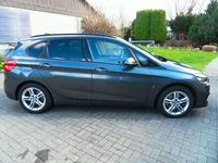Gebraucht BMW 225 Active Tourer Advantage 136 PS (100 kW) 2019 Grau Van / Kleinbus