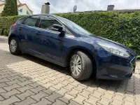 Gebraucht Ford Focus Trend 101 PS (74 kW) 2018 Blau Limousine