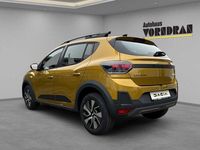 Neu Dacia Sandero Expression 110 PS (80 kW) 2025 Gold Limousine