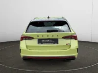 Gebraucht Skoda Octavia RS 200 PS (147 kW) 2024 Pistachio grün Kombi