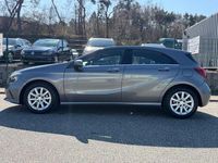 Gebraucht Mercedes A180 122 PS (89 kW) 2015 Grau Kleinwagen