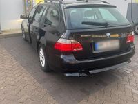 Gebraucht BMW 525 195 PS (143 kW) 2005 Schwarz Kombi