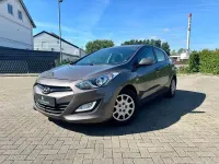 Gebraucht Hyundai i30 Classic 99 PS (72 kW) 2014 Braun Limousine