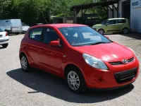 Gebraucht Hyundai i20 Comfort 77 PS (56 kW) 2009 Rot Kleinwagen