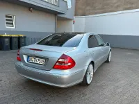 Gebraucht Mercedes E240 177 PS (130 kW) 2002 Silber Limousine