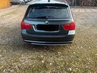 Gebraucht BMW 320 177 PS (130 kW) 2009 Grün Kombi