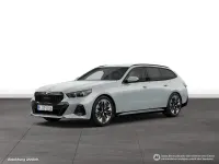 Gebraucht BMW 520 M Sport 197 PS (144 kW) 2025 Grau Kombi