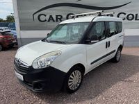 Gebraucht Opel Combo Edition 95 PS (69 kW) 2016 Weiß Van / Kleinbus