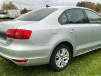 Gebraucht VW Jetta 105 PS (77 kW) 2015 Silber Limousine