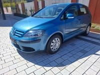 Second-hand VW Golf IV 75 CP (55 kW) 2005 Albastru Berlinǎ