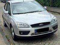 Usata Ford Focus 100 CV (73 kW) 2007 Grigio Berlina