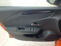 Usado Opel Corsa Elegance 75 CV (55 kW) 2023 Naranja Utilitario