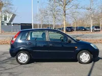 Gebraucht Ford Fiesta 69 PS (50 kW) 2005 Blau Kleinwagen