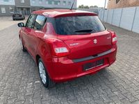 Gebraucht Suzuki Swift Comfort 111 PS (81 kW) 2017 Rot Kleinwagen